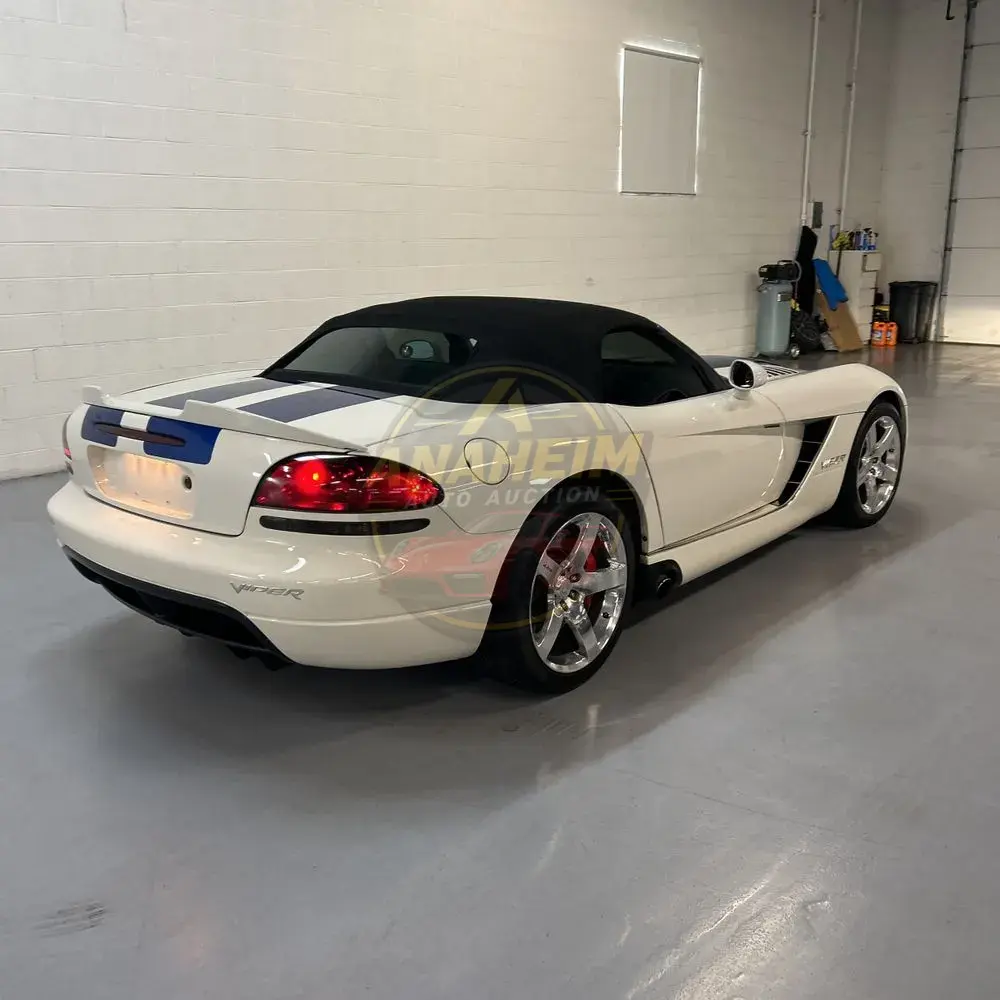 2005 Dodge Viper SRT-10