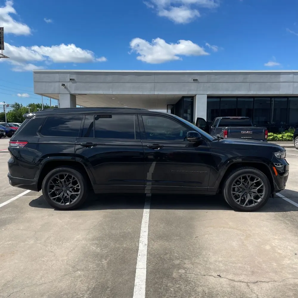 2023 Jeep Grand Cherokee L Summit Reserve