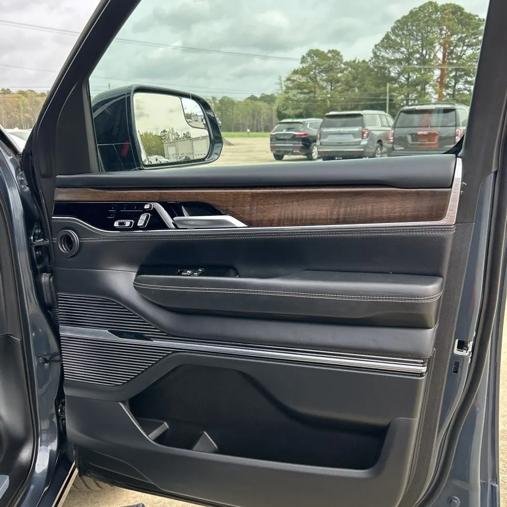 2023 Jeep Grand Wagoneer L Series II