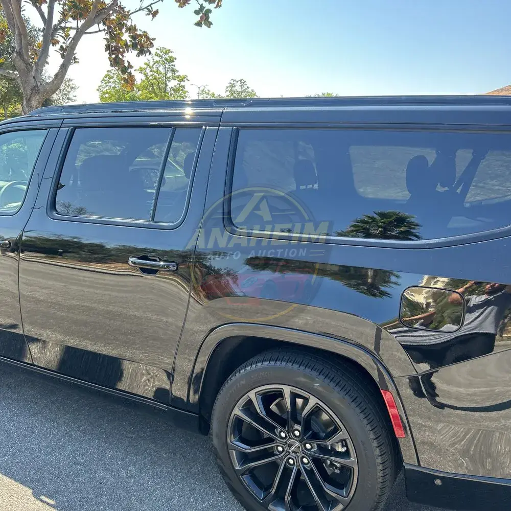 2023 Jeep Grand Wagoneer L Series III