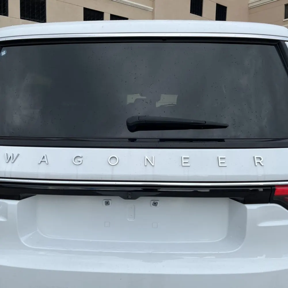 2023 Jeep Wagoneer Base