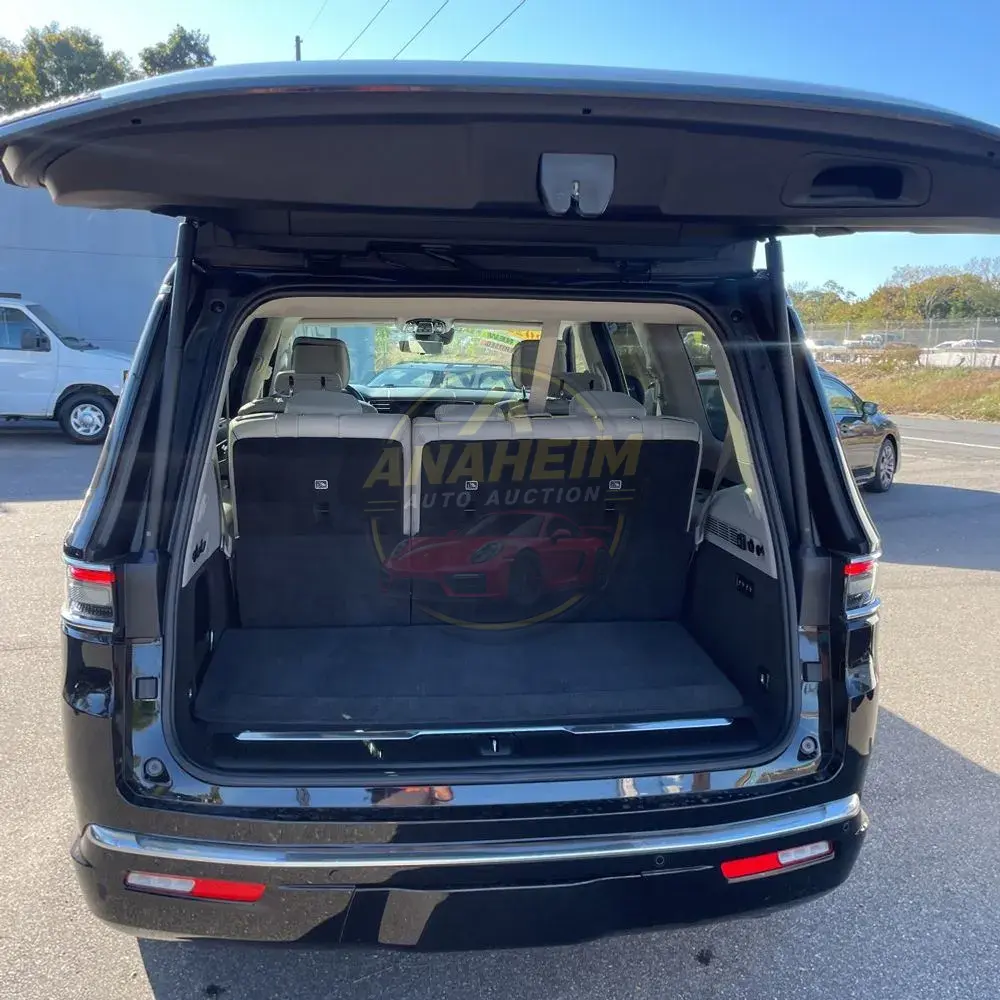 2022 Jeep Grand Wagoneer Series II