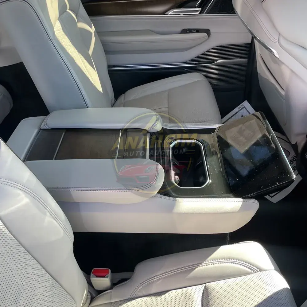 2022 Jeep Grand Wagoneer Series II