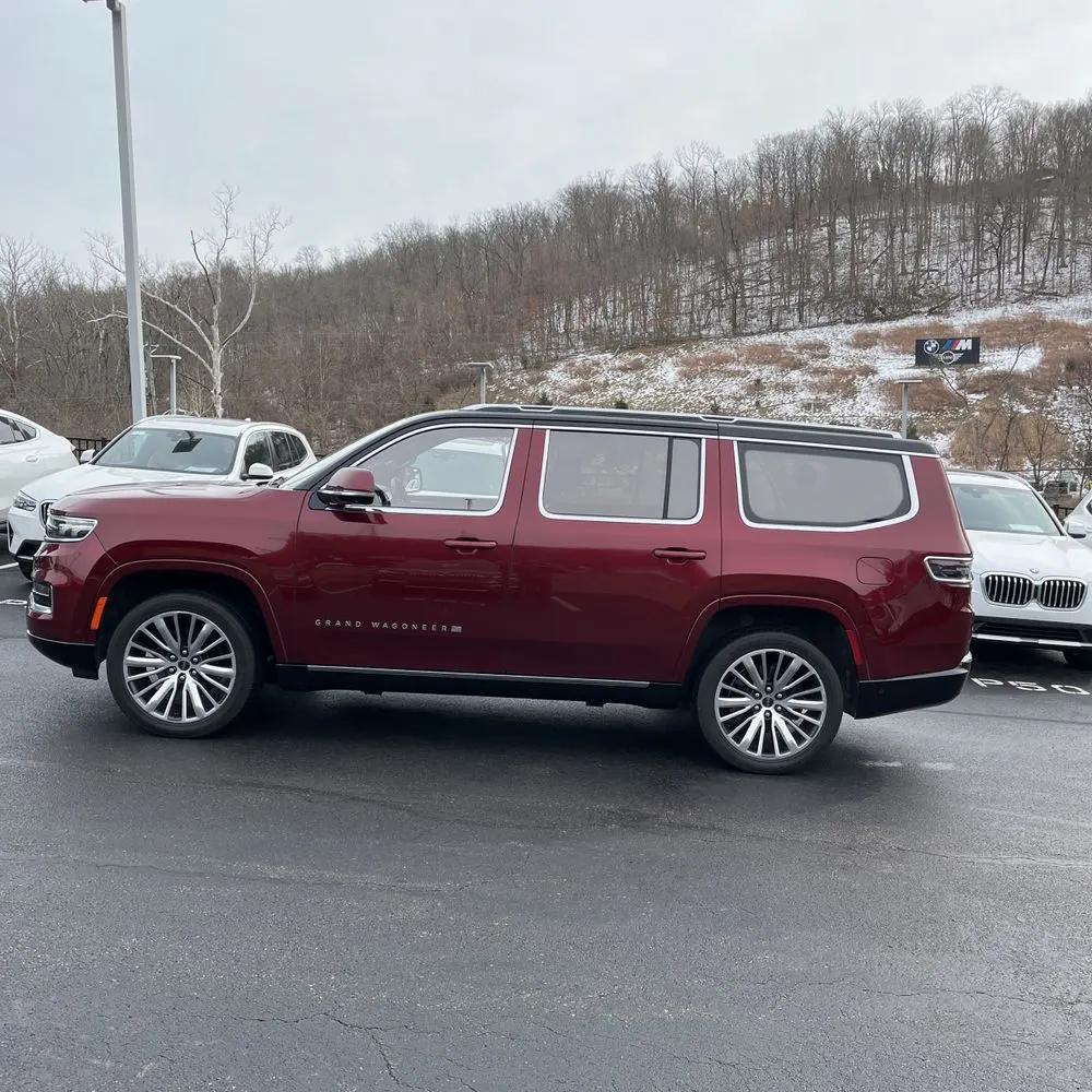 2022 Jeep Grand Wagoneer Series III