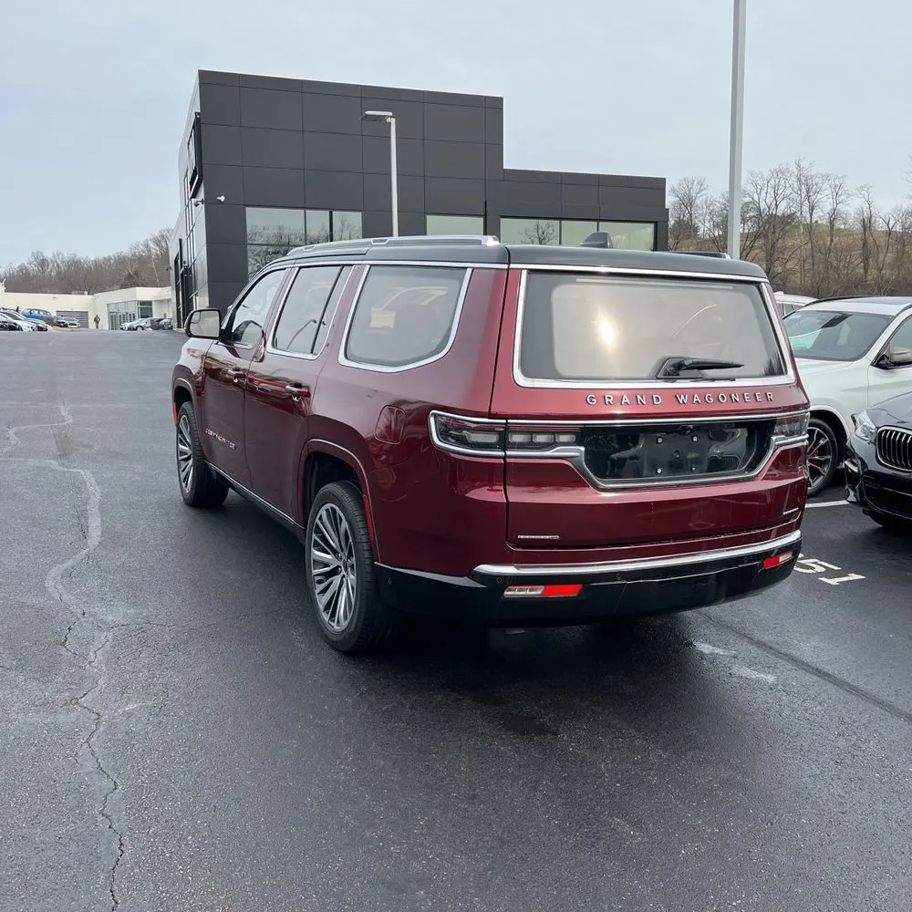 2022 Jeep Grand Wagoneer Series III