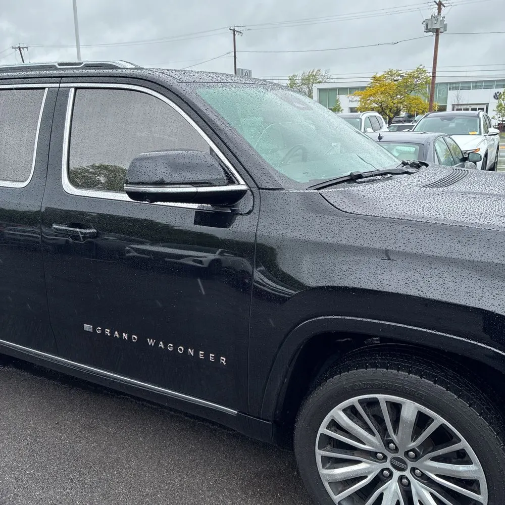 2022 Jeep Grand Wagoneer Series III