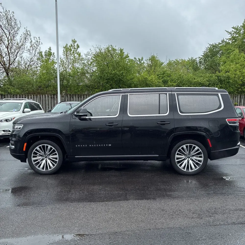 2022 Jeep Grand Wagoneer Series III