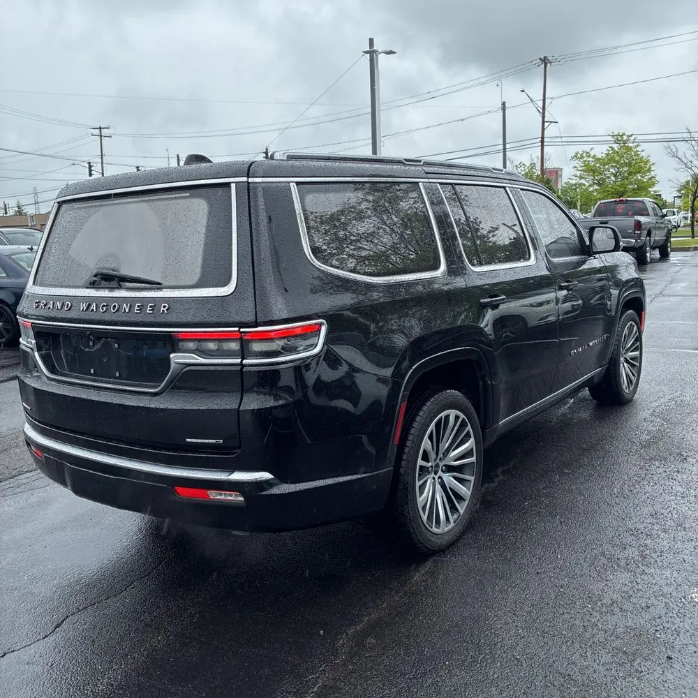 2022 Jeep Grand Wagoneer Series III
