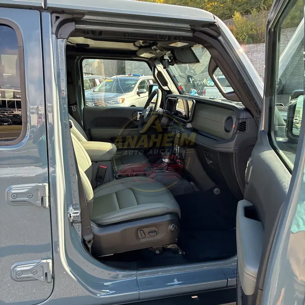 2025 Jeep Gladiator Mojave X