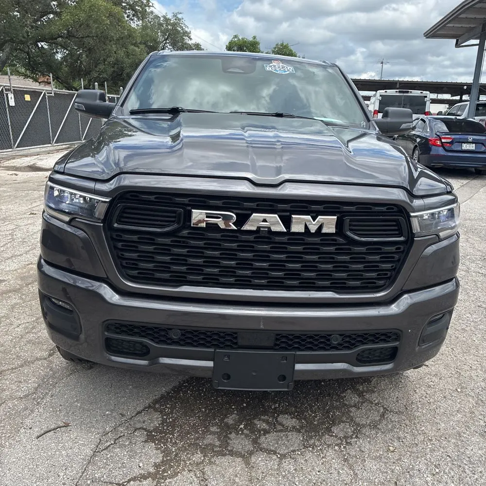 2026 Ram 1500 Lone Star Crew Cab 4x4 5'7" Box