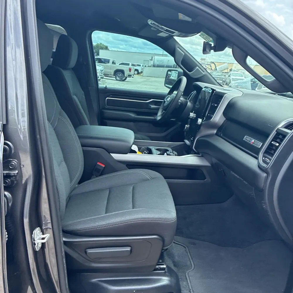 2026 Ram 1500 Lone Star Crew Cab 4x4 5'7" Box