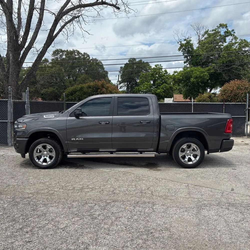 2026 Ram 1500 Lone Star Crew Cab 4x4 5'7" Box