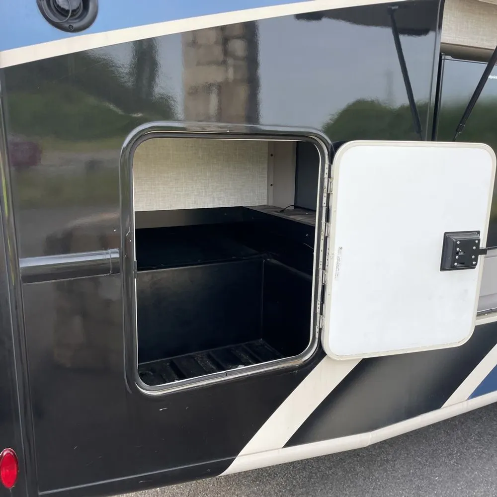 2021 Ford Super Duty DRW F53