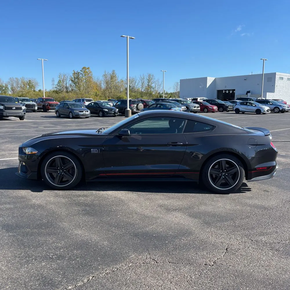 2022 Ford Mustang Mach 1