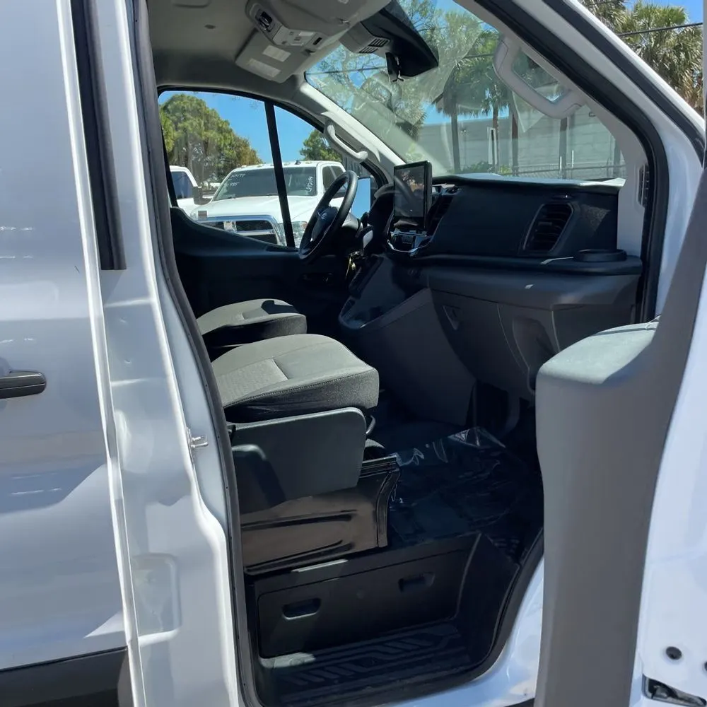 2023 Ford Transit 350 XLT