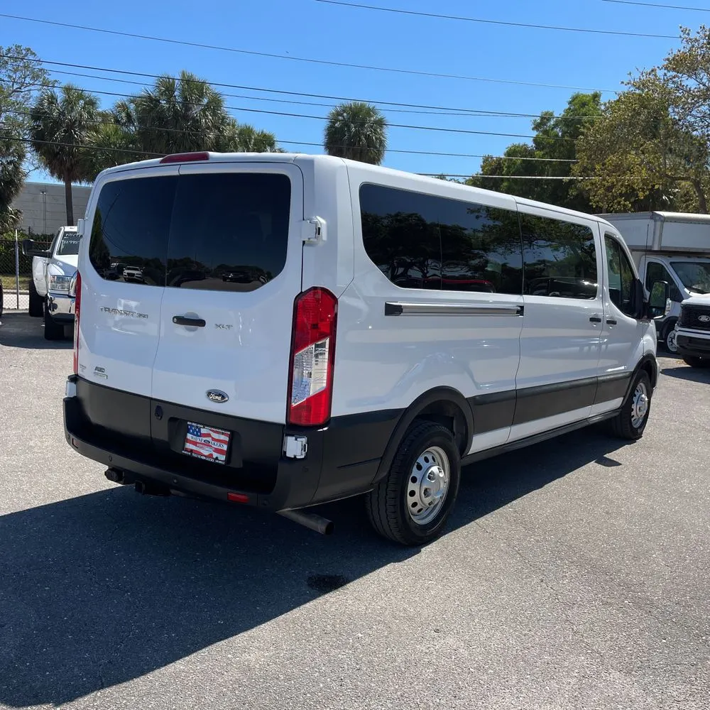 2023 Ford Transit 350 XLT