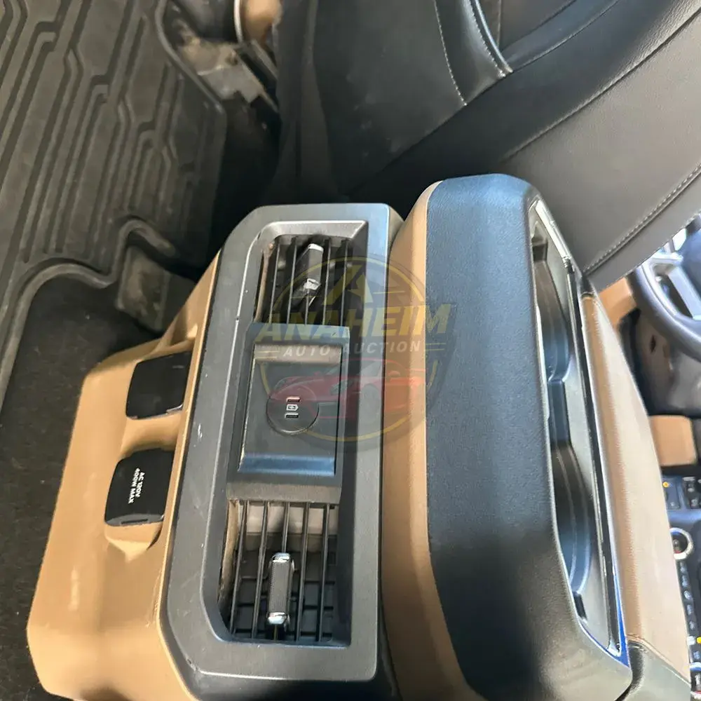 2024 Ford S/D C/C F450 Lariat