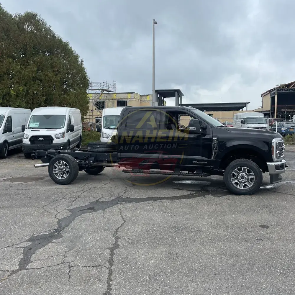 2024 Ford S/D C/C F350 Lariat