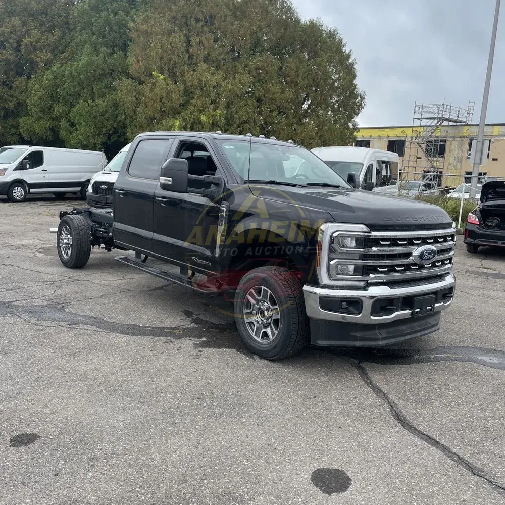 2024 Ford S/D C/C F350 Lariat