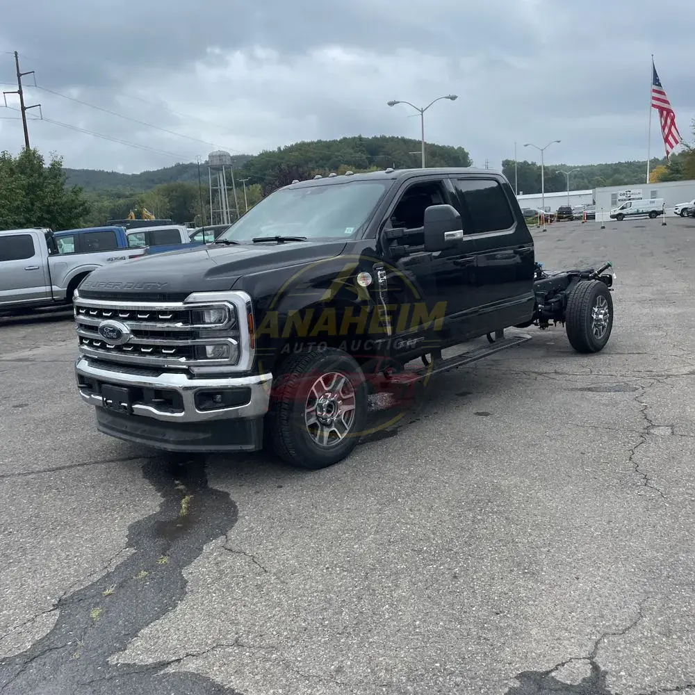 2024 Ford S/D C/C F350 Lariat