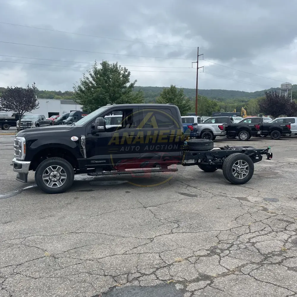 2024 Ford S/D C/C F350 Lariat