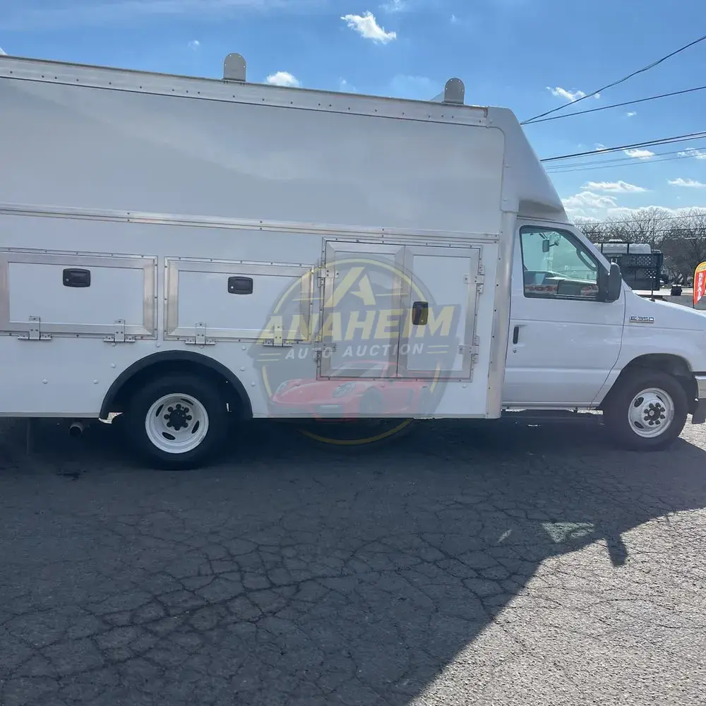 2023 Ford E-Series E-350 SD