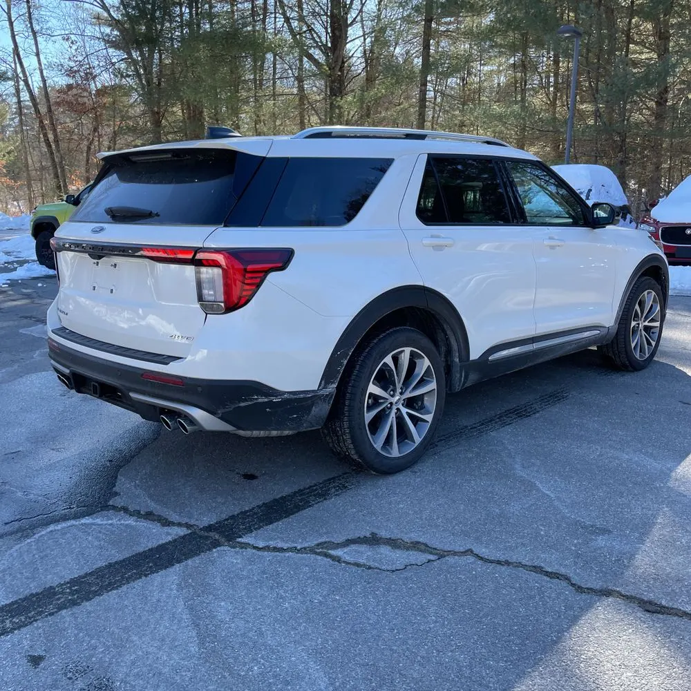 2025 Ford Explorer Platinum