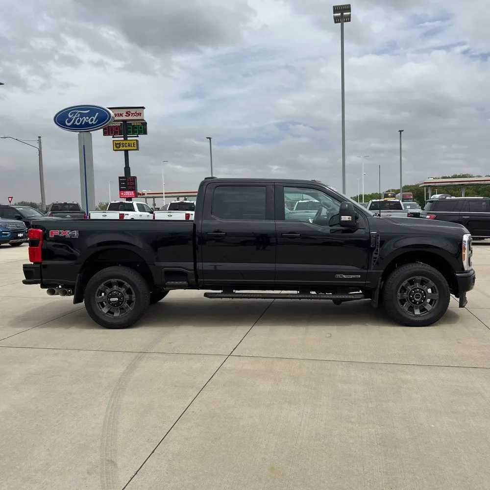 2023 Ford F250 S/D Lariat