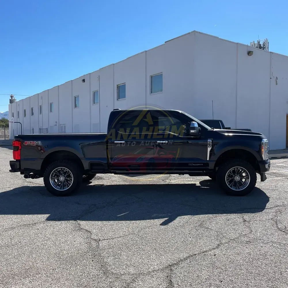2023 Ford F250 S/D Platinum
