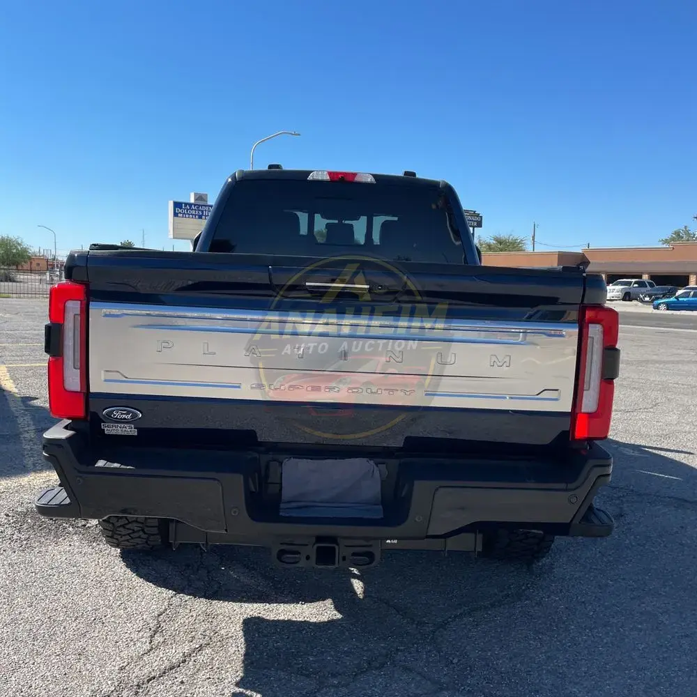 2023 Ford F250 S/D Platinum