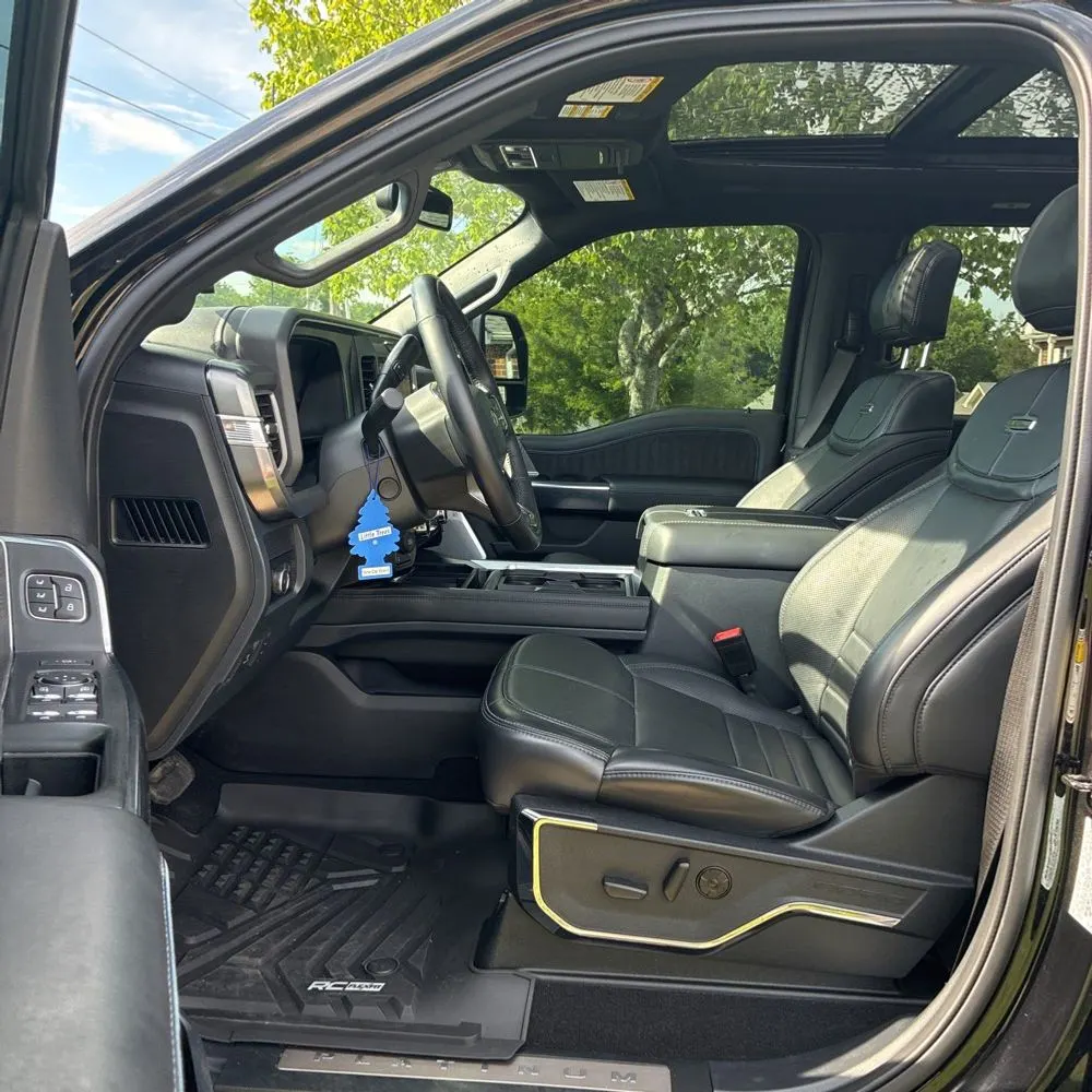 2025 Ford F-250 Super Duty Platinum