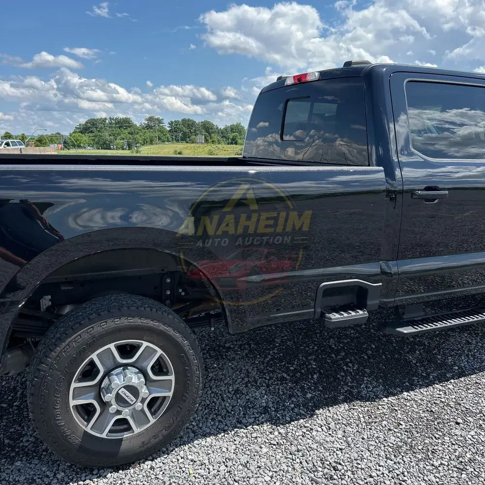 2024 Ford F350 S/D Lariat