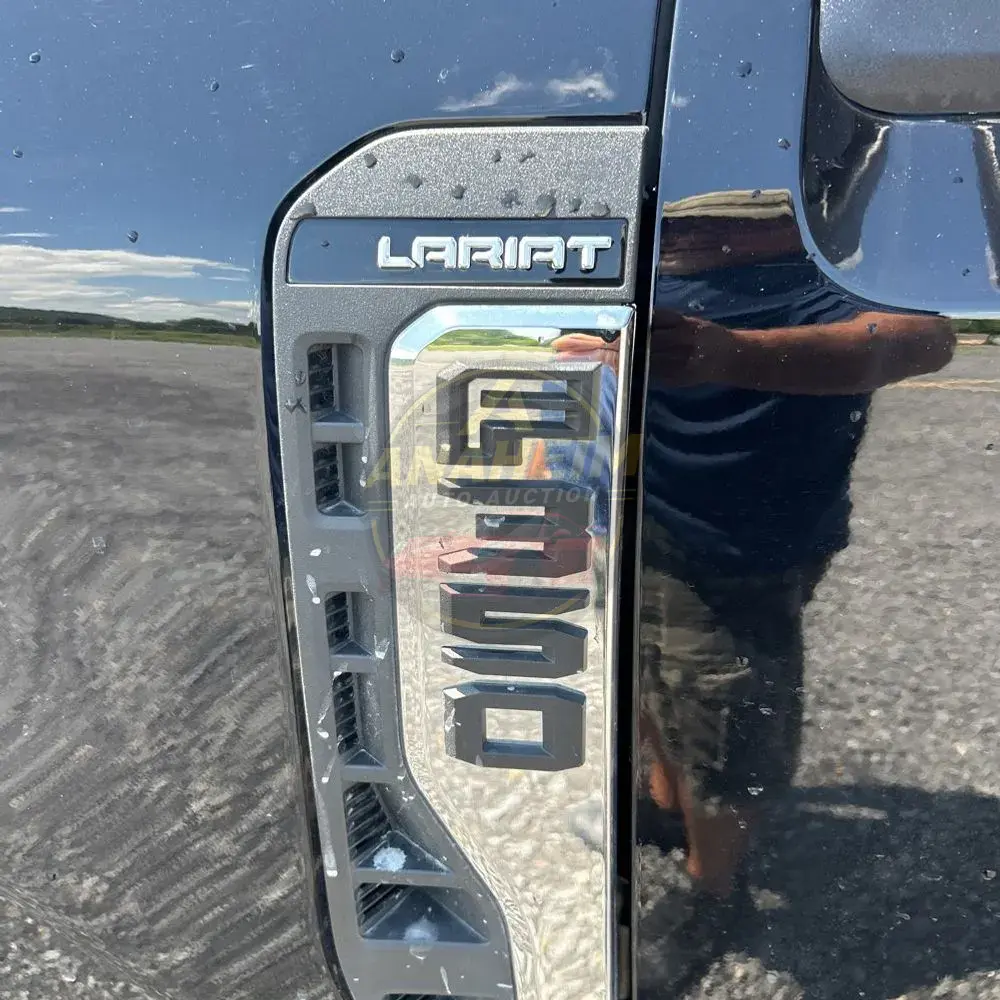 2024 Ford F350 S/D Lariat