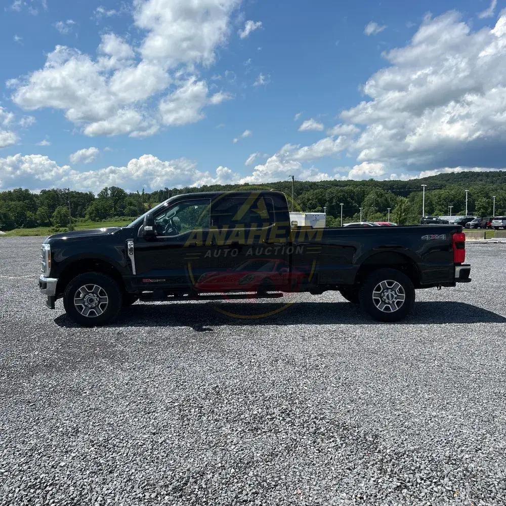 2024 Ford F350 S/D Lariat