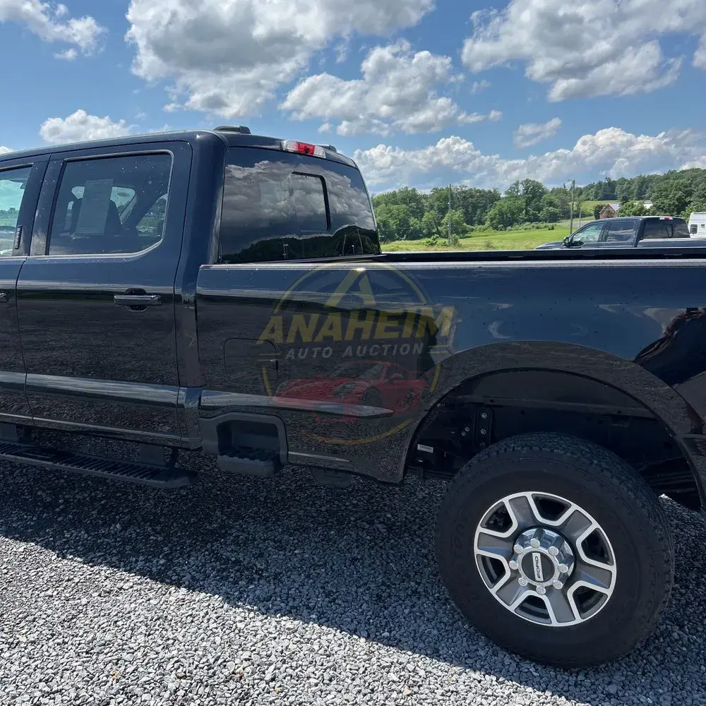 2024 Ford F350 S/D Lariat