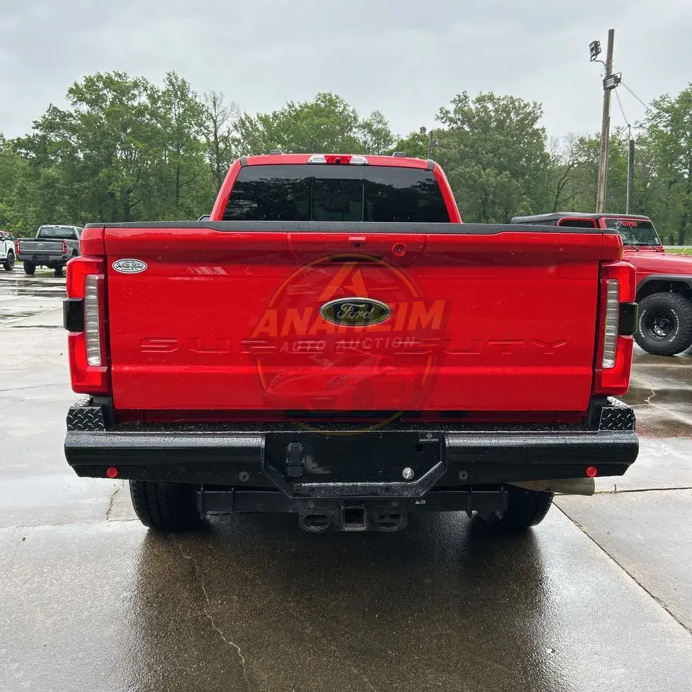 2025 Ford F-350 Super Duty Lariat