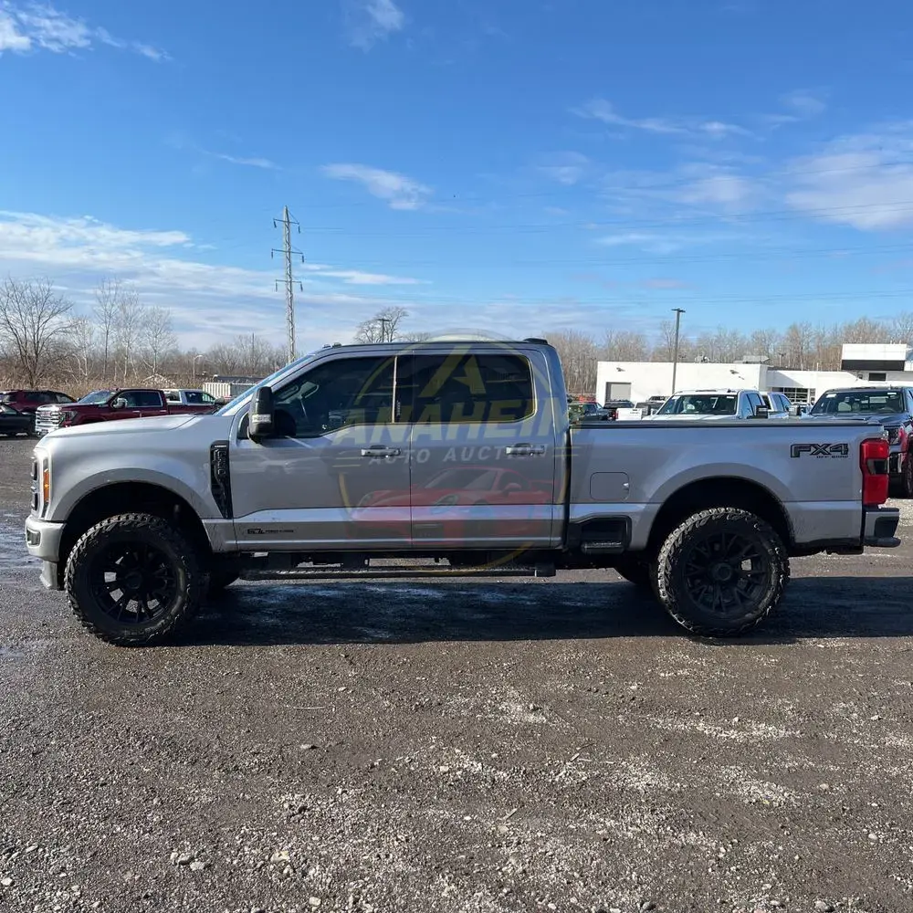 2023 Ford F-350 Super Duty Lariat