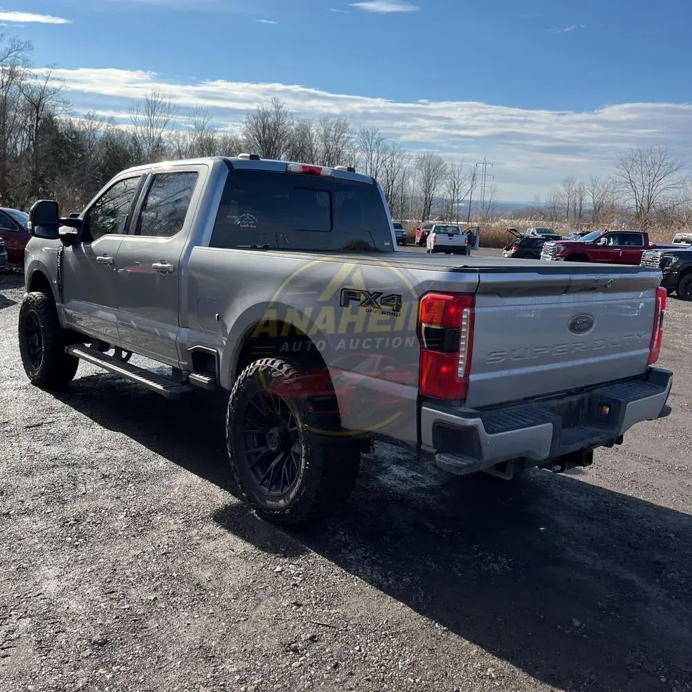 2023 Ford F-350 Super Duty Lariat