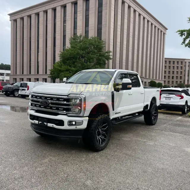 2023 Ford F350 S/D Lariat
