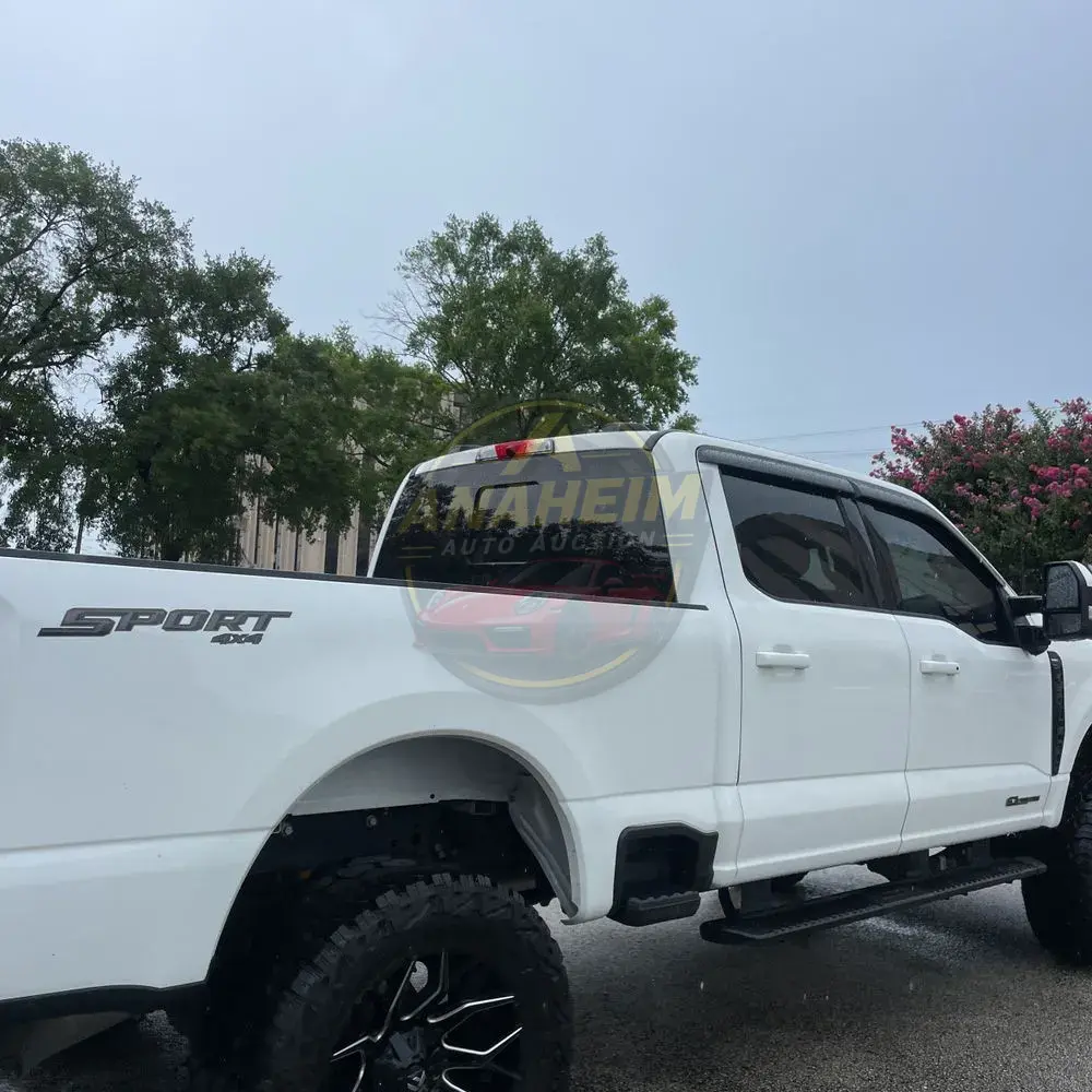 2023 Ford F350 S/D Lariat