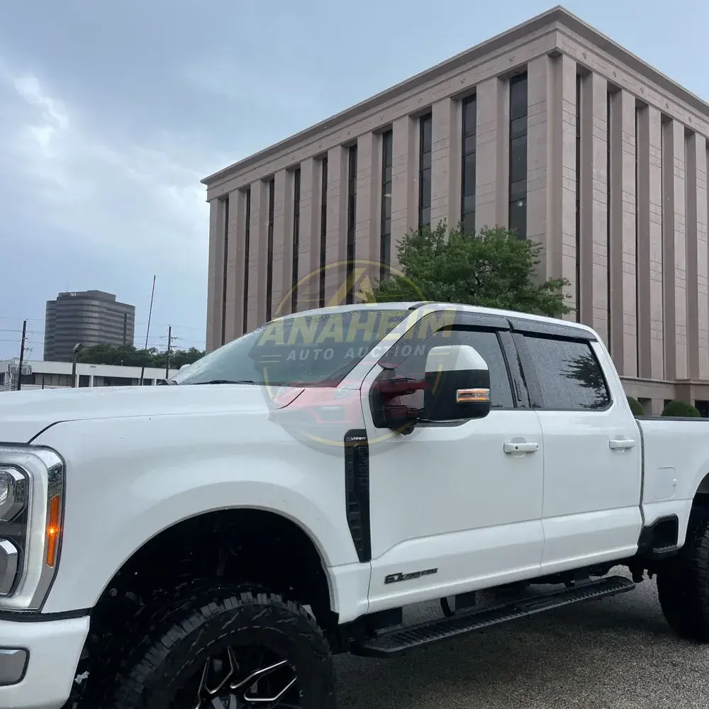 2023 Ford F350 S/D Lariat