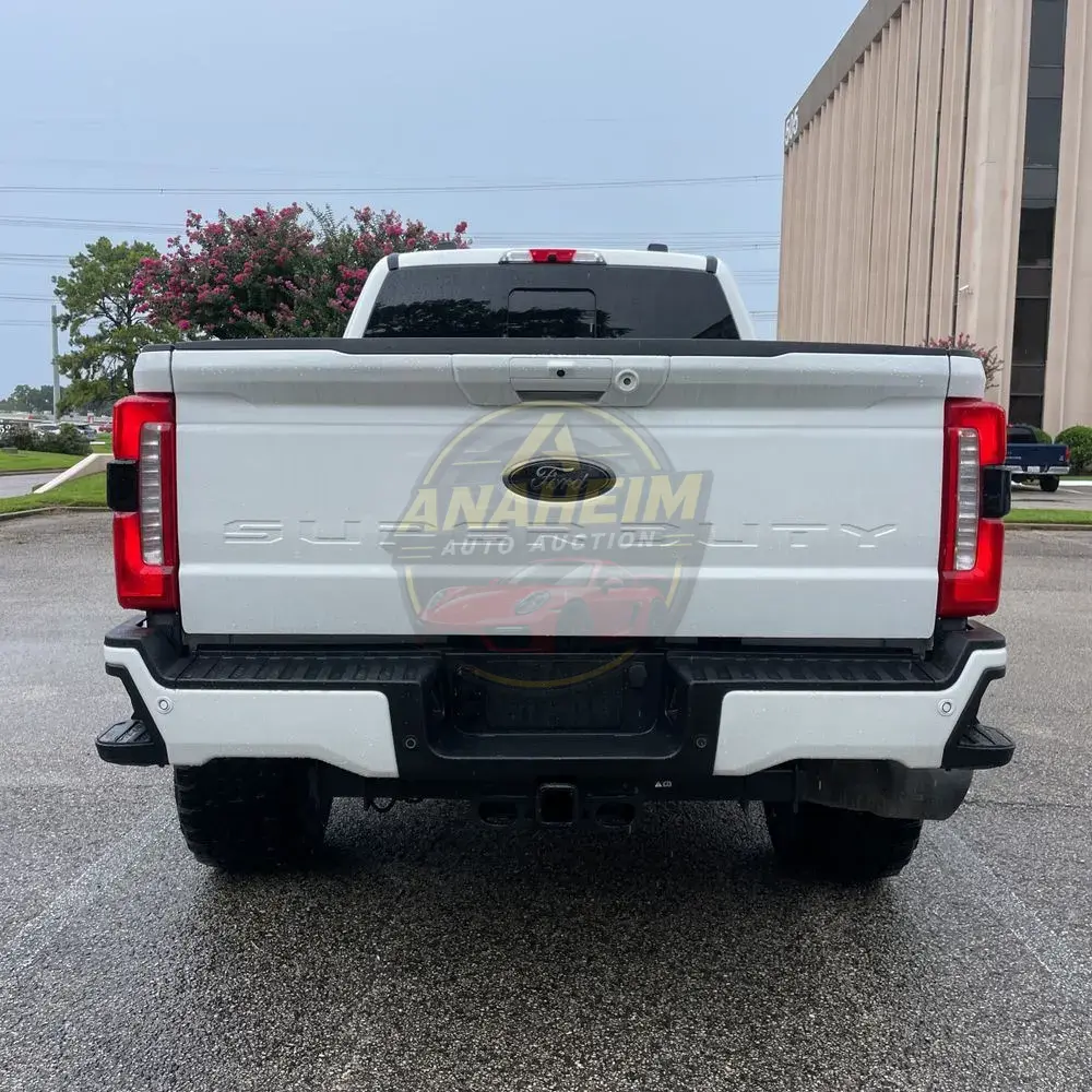 2023 Ford F350 S/D Lariat