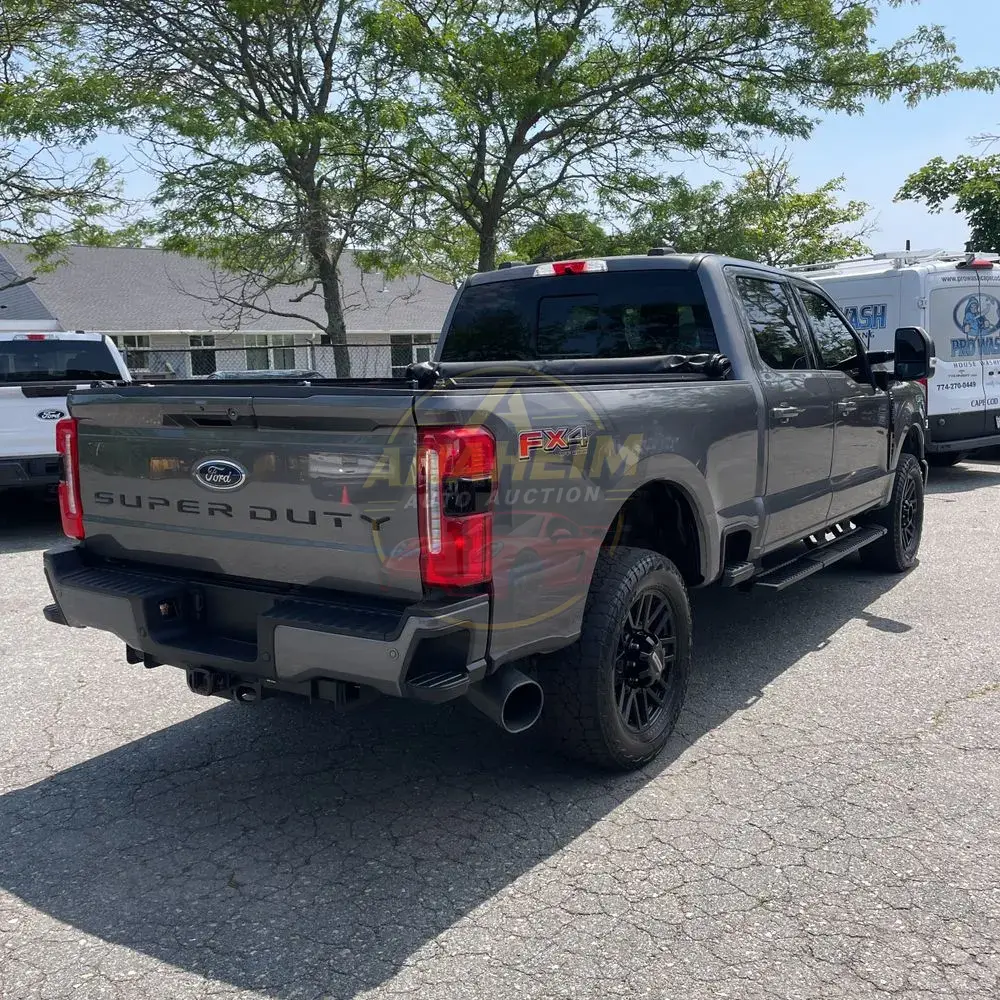 2023 Ford F-350 Super Duty Lariat