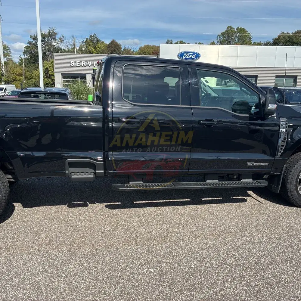 2025 Ford F350 S/D Lariat