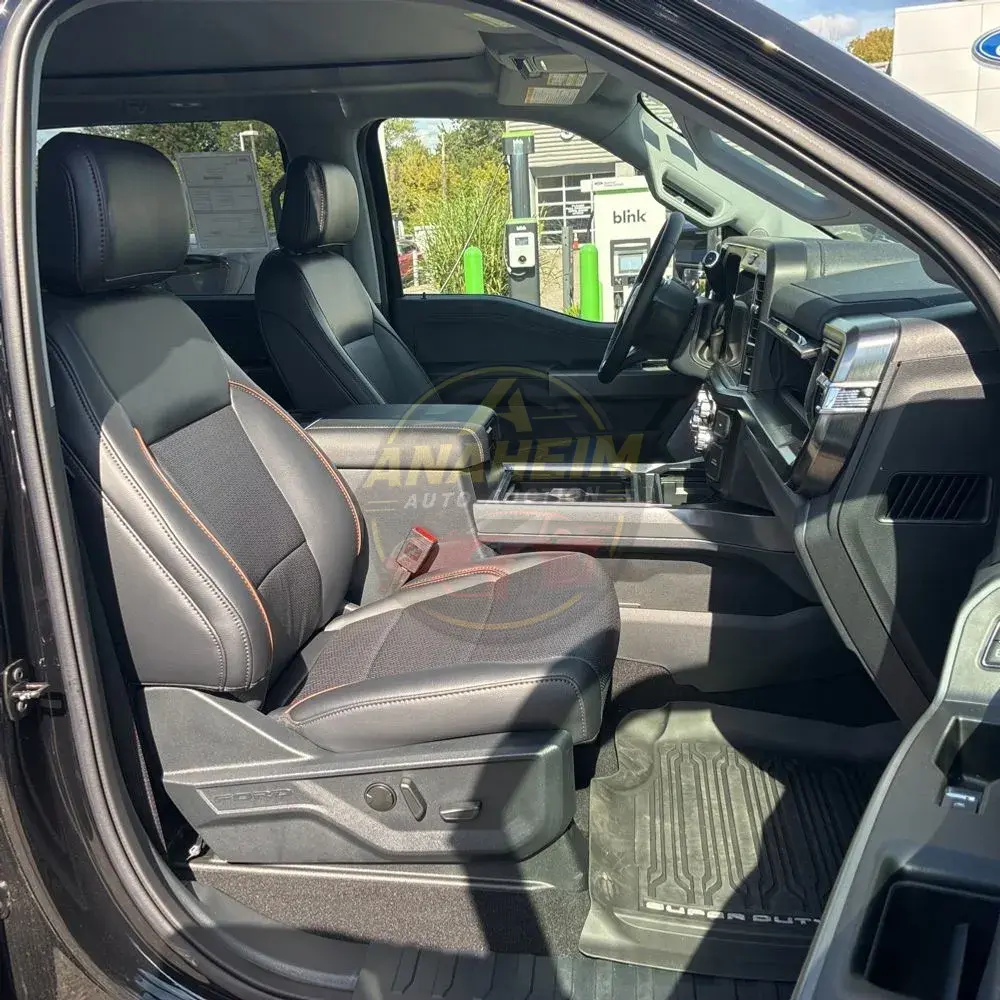 2025 Ford F350 S/D Lariat