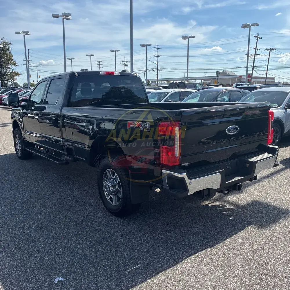 2025 Ford F350 S/D Lariat