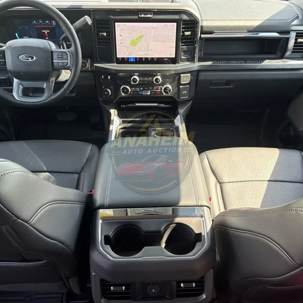 2025 Ford F350 S/D Lariat