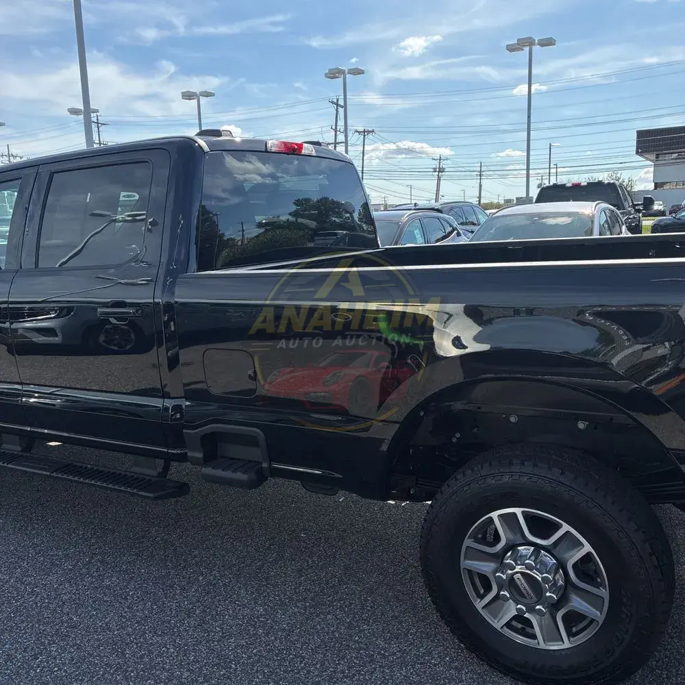 2025 Ford F350 S/D Lariat