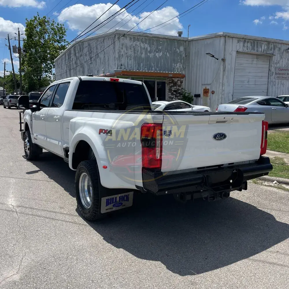 2023 Ford F-350 Super Duty Lariat