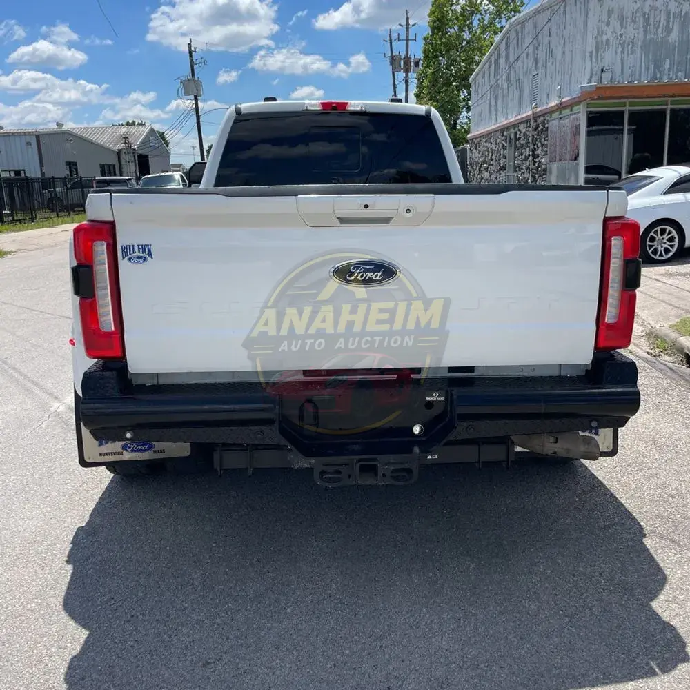 2023 Ford F-350 Super Duty Lariat